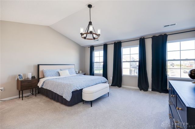 550 Crossing Lane, Dayton, OH 45449