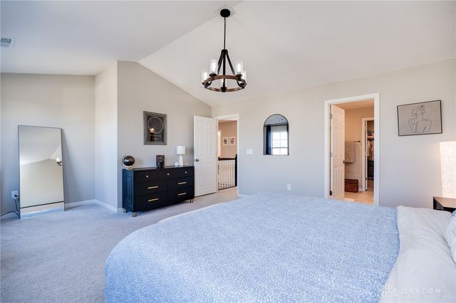 550 Crossing Lane, Dayton, OH 45449