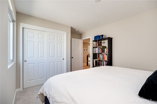 550 Crossing Lane, Dayton, OH 45449