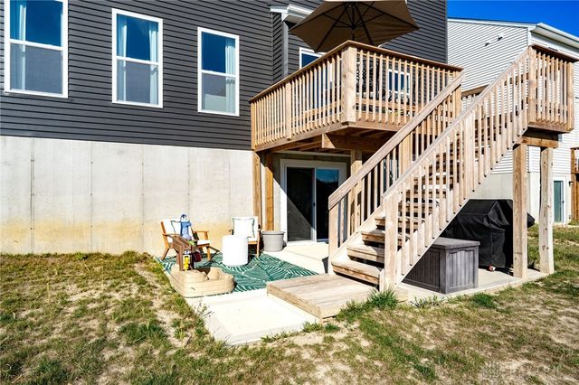 550 Crossing Lane, Dayton, OH 45449