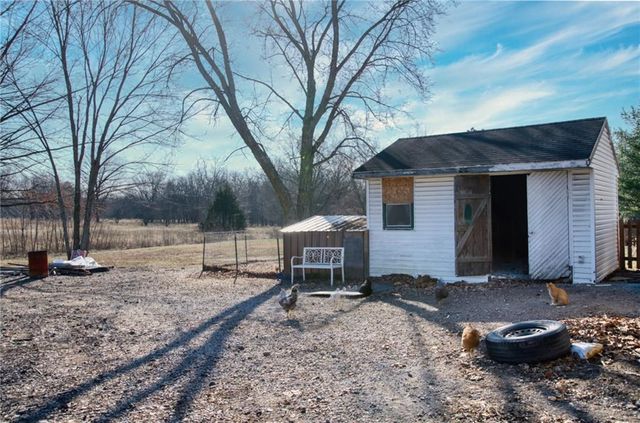 1497 SW 58 Highway, Kingsville, MO 64061
