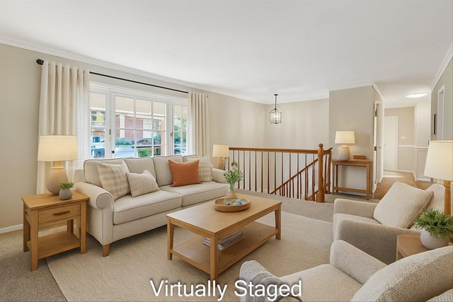 915 Halifax CIR, Vinton, VA 24179