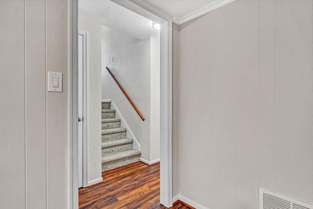 915 Halifax CIR, Vinton, VA 24179