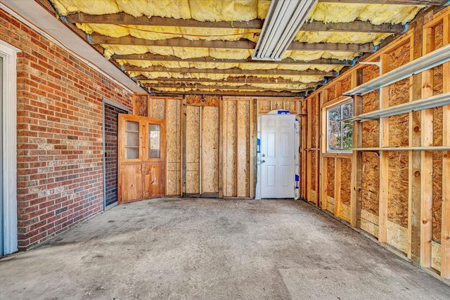 915 Halifax CIR, Vinton, VA 24179