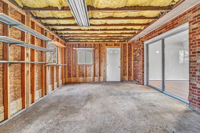 915 Halifax CIR, Vinton, VA 24179