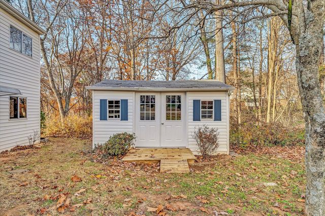 915 Halifax CIR, Vinton, VA 24179