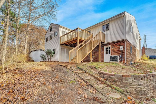 915 Halifax CIR, Vinton, VA 24179