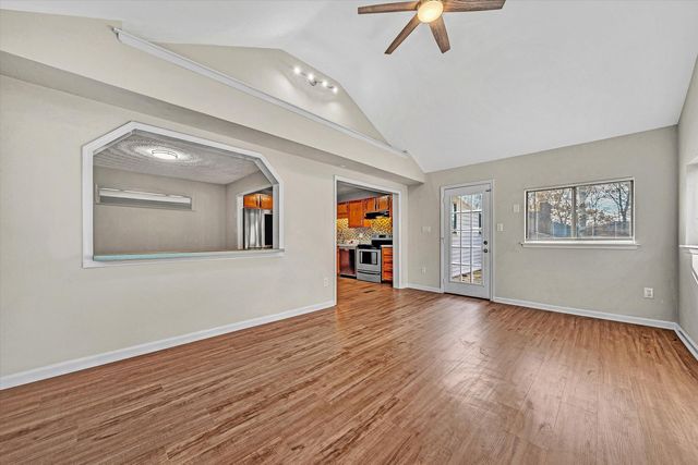 915 Halifax CIR, Vinton, VA 24179