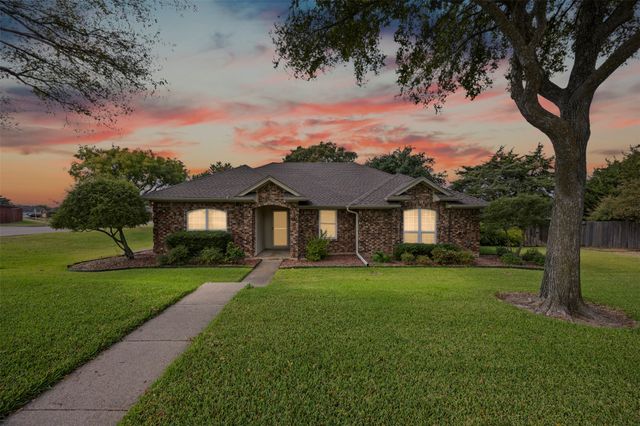 621 Prestonwood Trail, Desoto, TX 75115