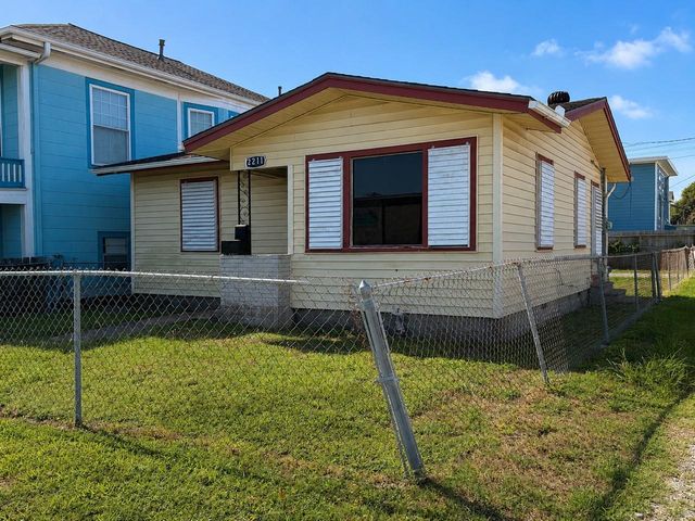 2211 Avenue O, Galveston, TX 77550