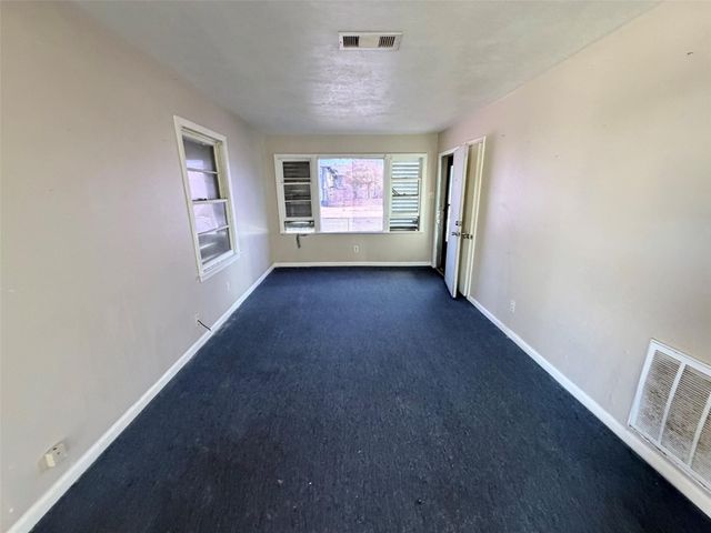 2211 Avenue O, Galveston, TX 77550