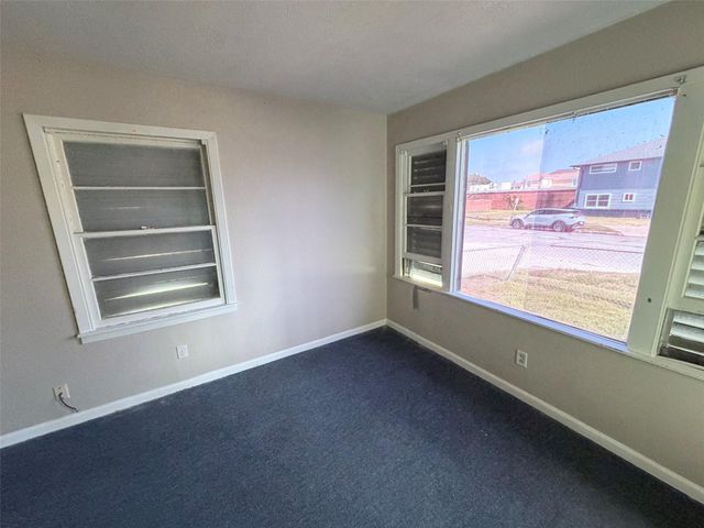 2211 Avenue O, Galveston, TX 77550