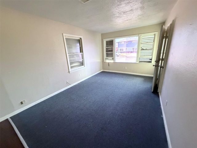2211 Avenue O, Galveston, TX 77550