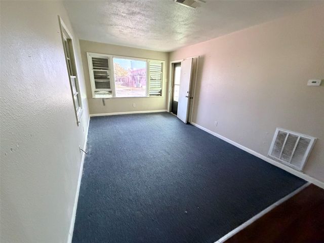 2211 Avenue O, Galveston, TX 77550