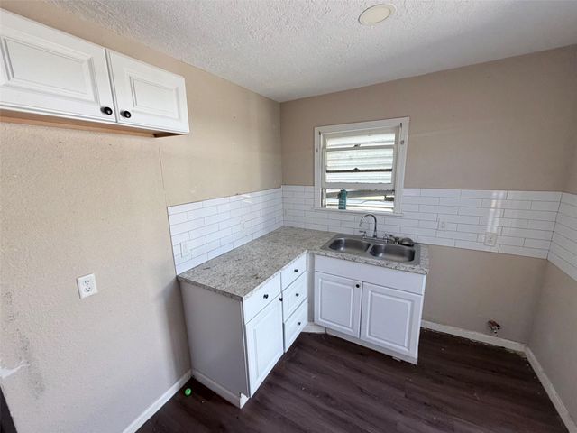 2211 Avenue O, Galveston, TX 77550