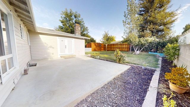 2034 Edwin Way, Sacramento, CA 95825