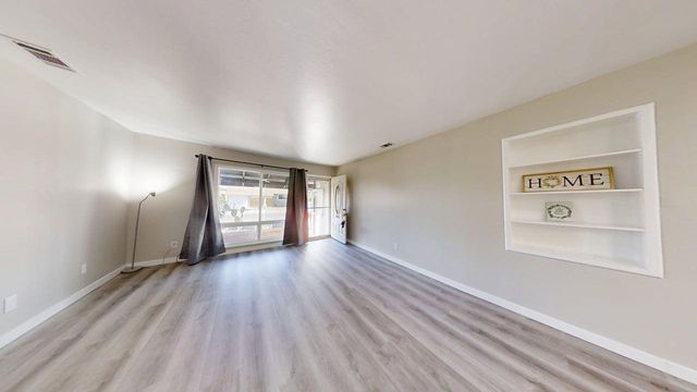 2034 Edwin Way, Sacramento, CA 95825