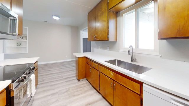 2034 Edwin Way, Sacramento, CA 95825