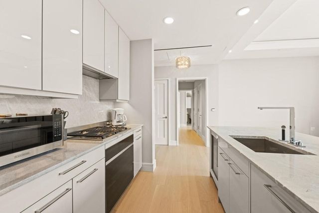 1 Dalton 2804, Boston, MA 02115