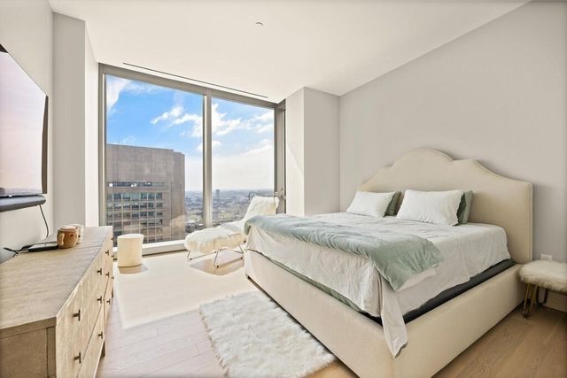 1 Dalton 2804, Boston, MA 02115