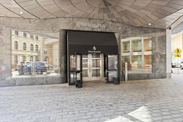 1 Dalton 2804, Boston, MA 02115