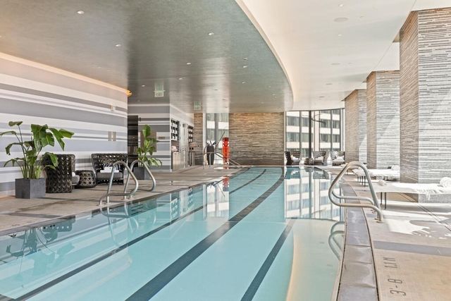 1 Dalton 2804, Boston, MA 02115