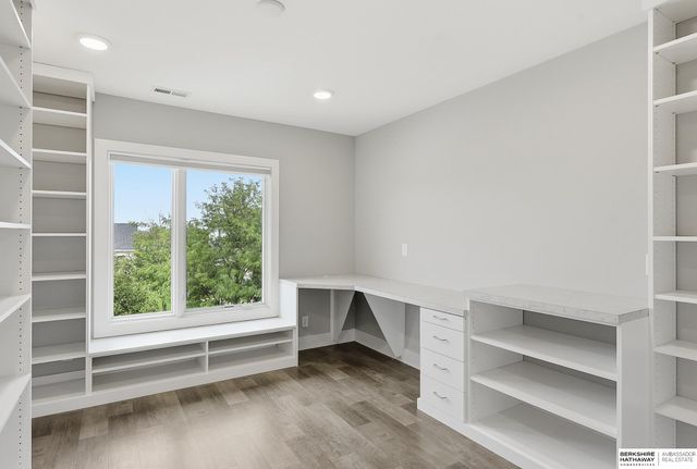 21519 Grover Street, Elkhorn, NE 68022
