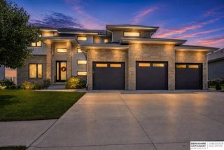 21519 Grover Street, Elkhorn, NE 68022