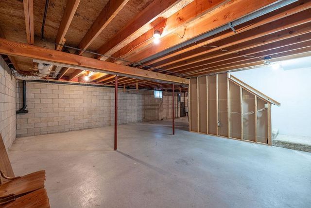 7930 CARILLON DRIVE, Wisconsin Rapids, WI 54494