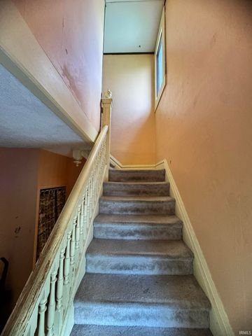 925 Crescent Avenue, Fort Wayne, IN 46805