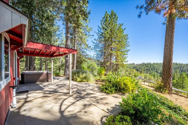 1360 Loka Ln, Greenwood, CA 95635