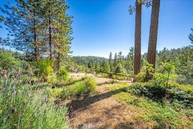 1360 Loka Ln, Greenwood, CA 95635