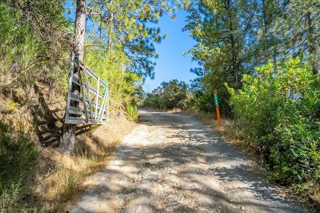 1360 Loka Ln, Greenwood, CA 95635