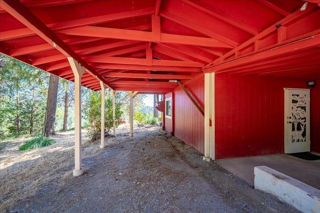 1360 Loka Ln, Greenwood, CA 95635