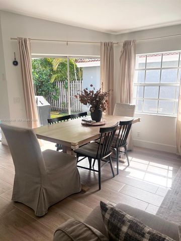 1285 Seagrape Cir, Weston, FL 33326