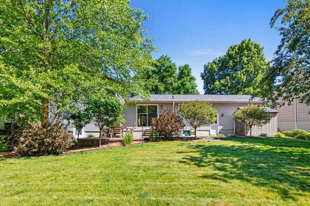 6321 Edgemont Circle N, Brooklyn Park, MN 55428