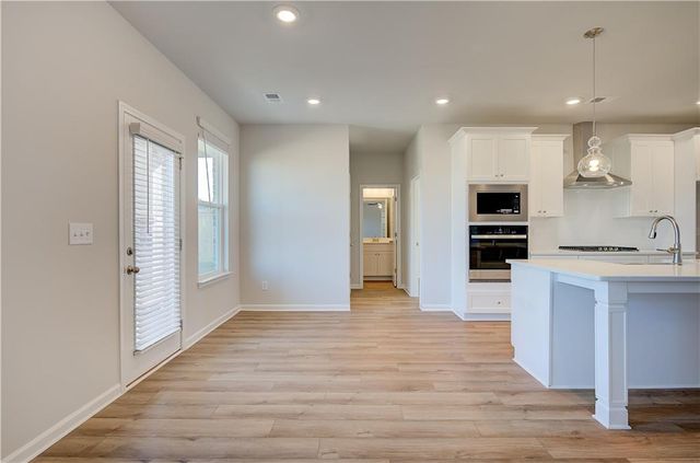 1013 Linford Drive, Locust Grove, GA 30248
