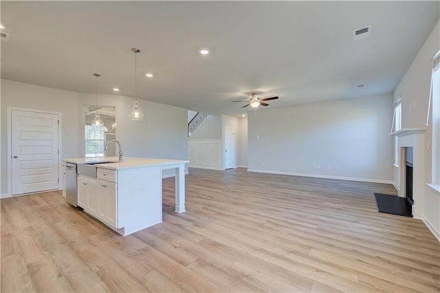 1013 Linford Drive, Locust Grove, GA 30248