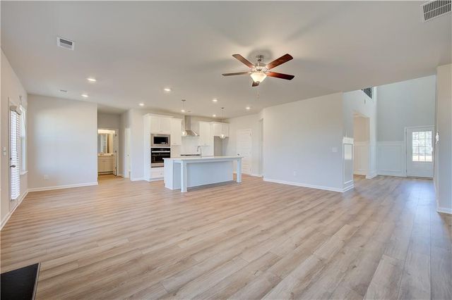 1013 Linford Drive, Locust Grove, GA 30248