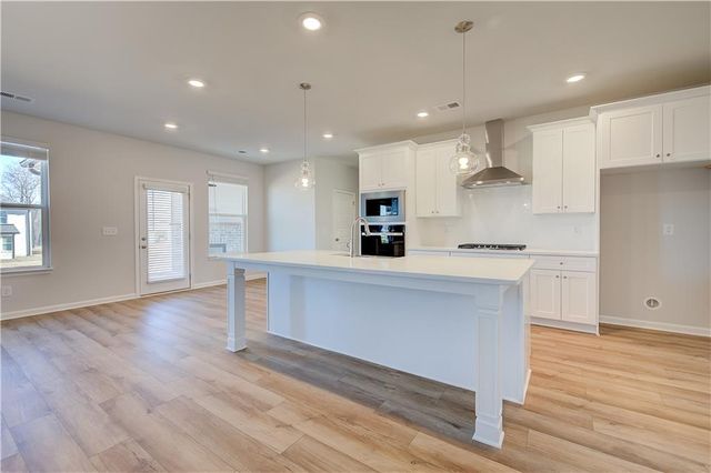 1013 Linford Drive, Locust Grove, GA 30248