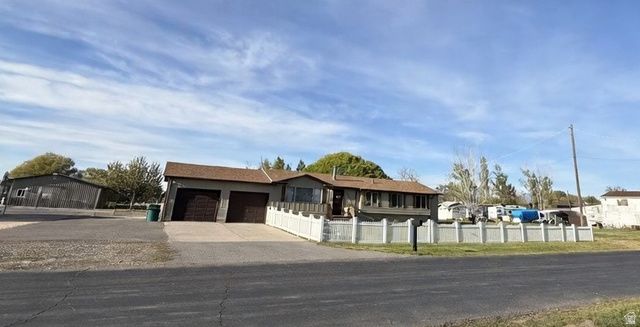 6042 W 5700 S, Hooper, UT 84315