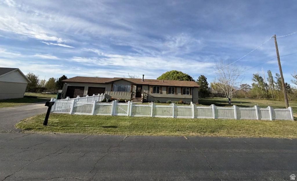 6042 W 5700 S, Hooper, UT 84315