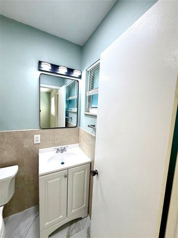 218 SW 1st Court, Pompano Beach, FL 33060