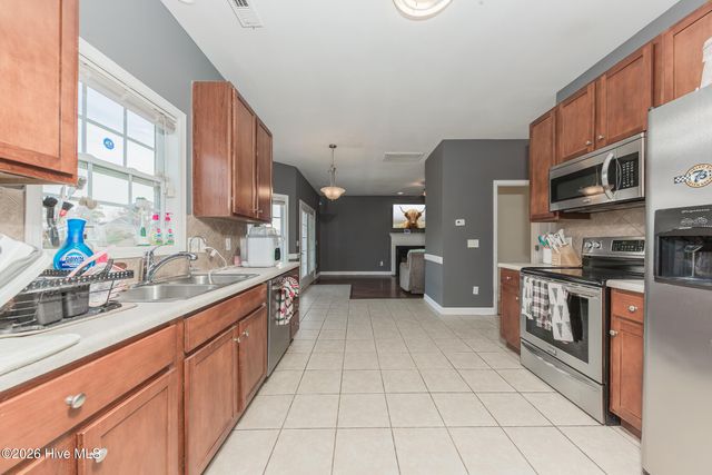 140 Moonstone Court, Jacksonville, NC 28546