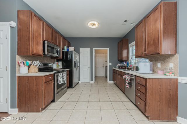 140 Moonstone Court, Jacksonville, NC 28546