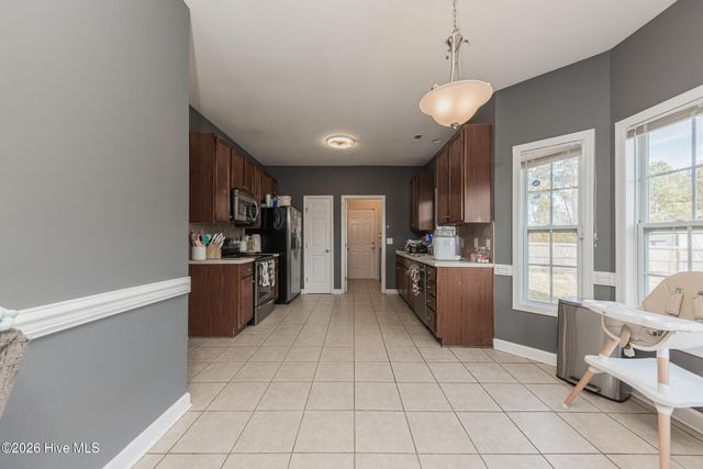 140 Moonstone Court, Jacksonville, NC 28546