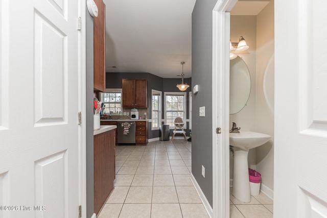 140 Moonstone Court, Jacksonville, NC 28546