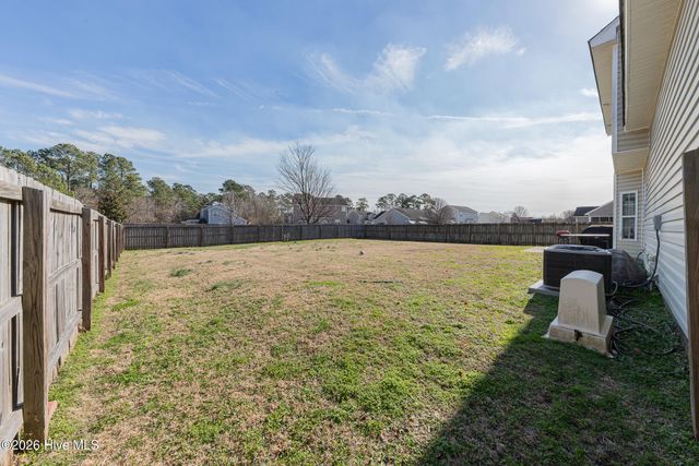 140 Moonstone Court, Jacksonville, NC 28546