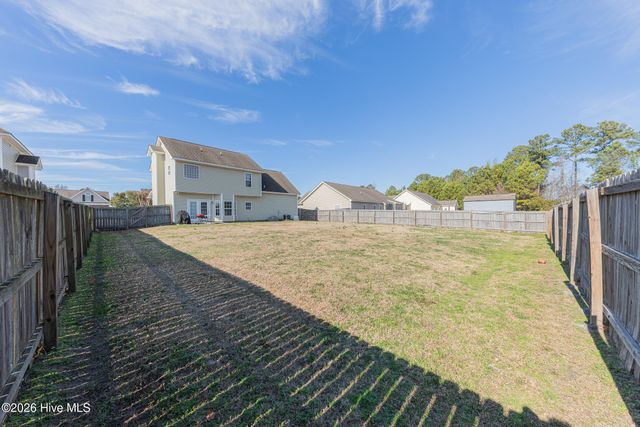 140 Moonstone Court, Jacksonville, NC 28546