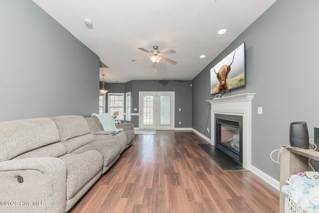 140 Moonstone Court, Jacksonville, NC 28546